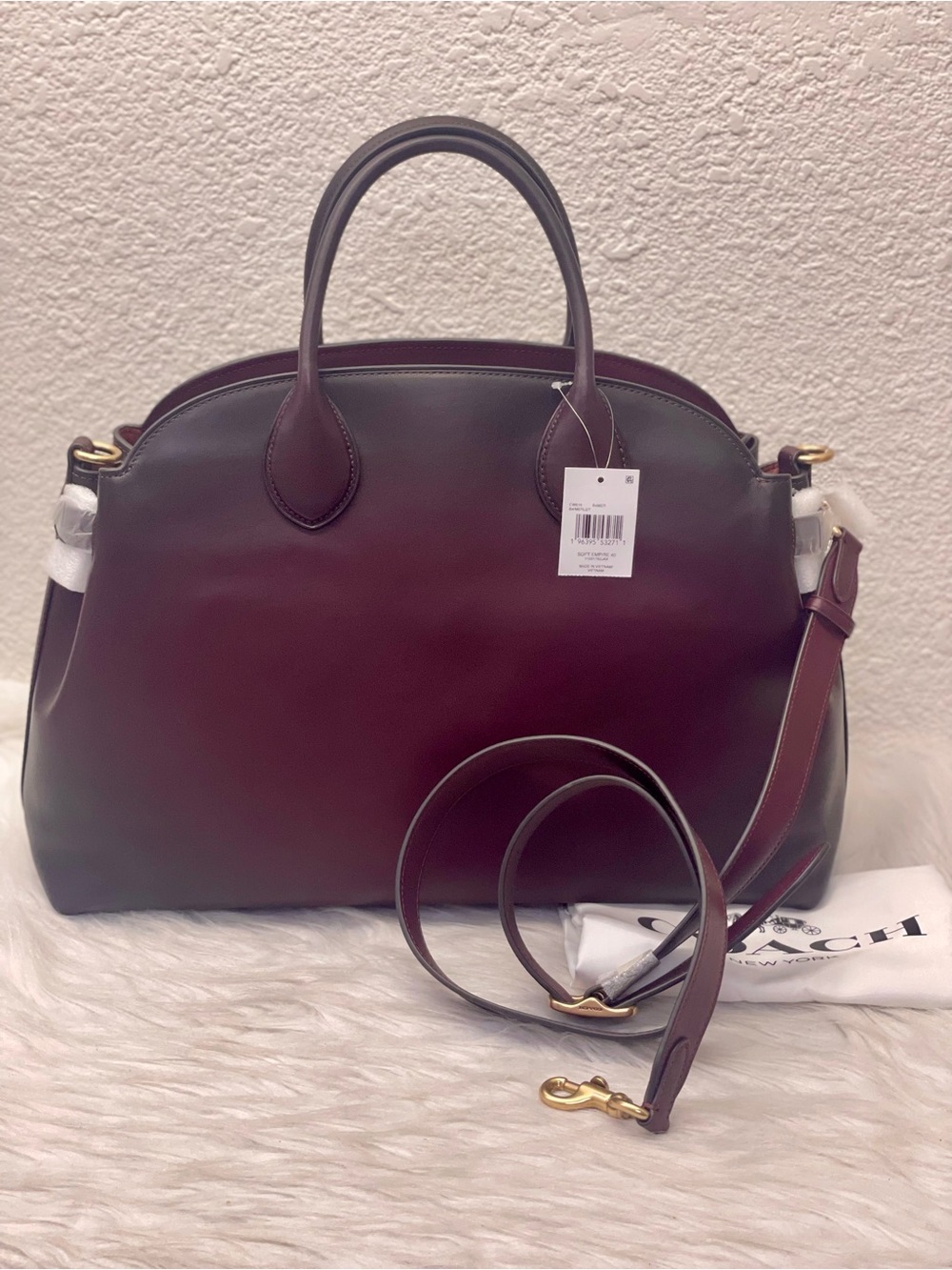 Coach Soft Empire Carryall 40 handbag in Merlot Glovetanned Leather NWT - Picture 3 of 15